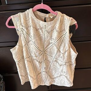 NWT Mia Joy Joyfolie iris lace top sz large